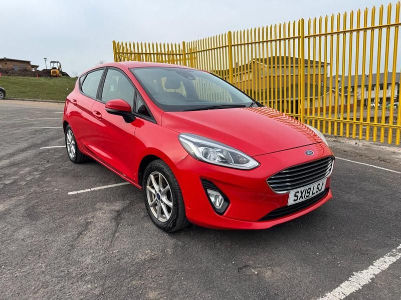 Used Ford Fiesta Zetec 100 HP (73 kW) 2019 Red Hatchback