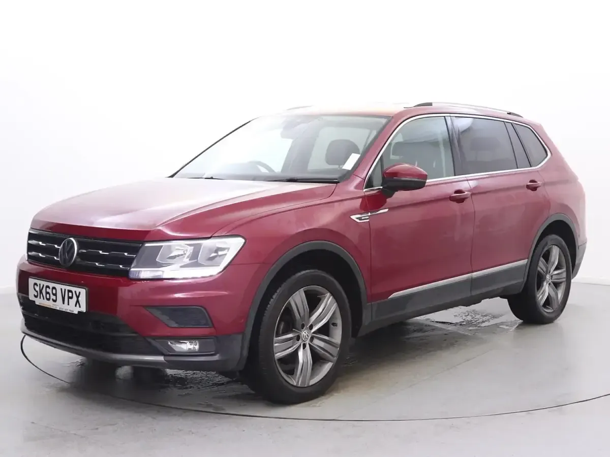 Usado VW Tiguan Allspace Match 150 HP (110 kW) 2019 Vermelho SUV