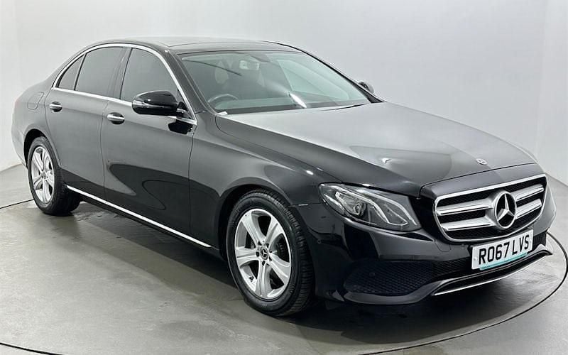 Begagnad Mercedes E220 Premium 194 HK (142 kW) 2019 Sedan
