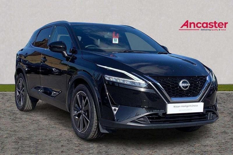 Black Used 2022 Nissan Qashqai Tekna SUV | £20,975 (Expensive) - Image 1/4