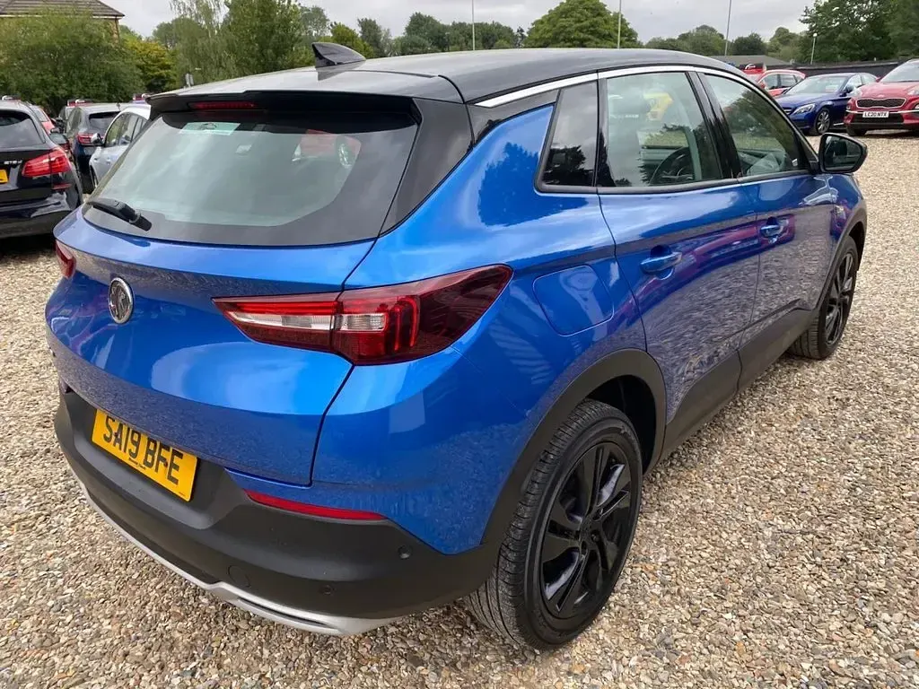 Used Vauxhall Grandland X Sport 130 HP (95 kW) 2019 Blue SUV