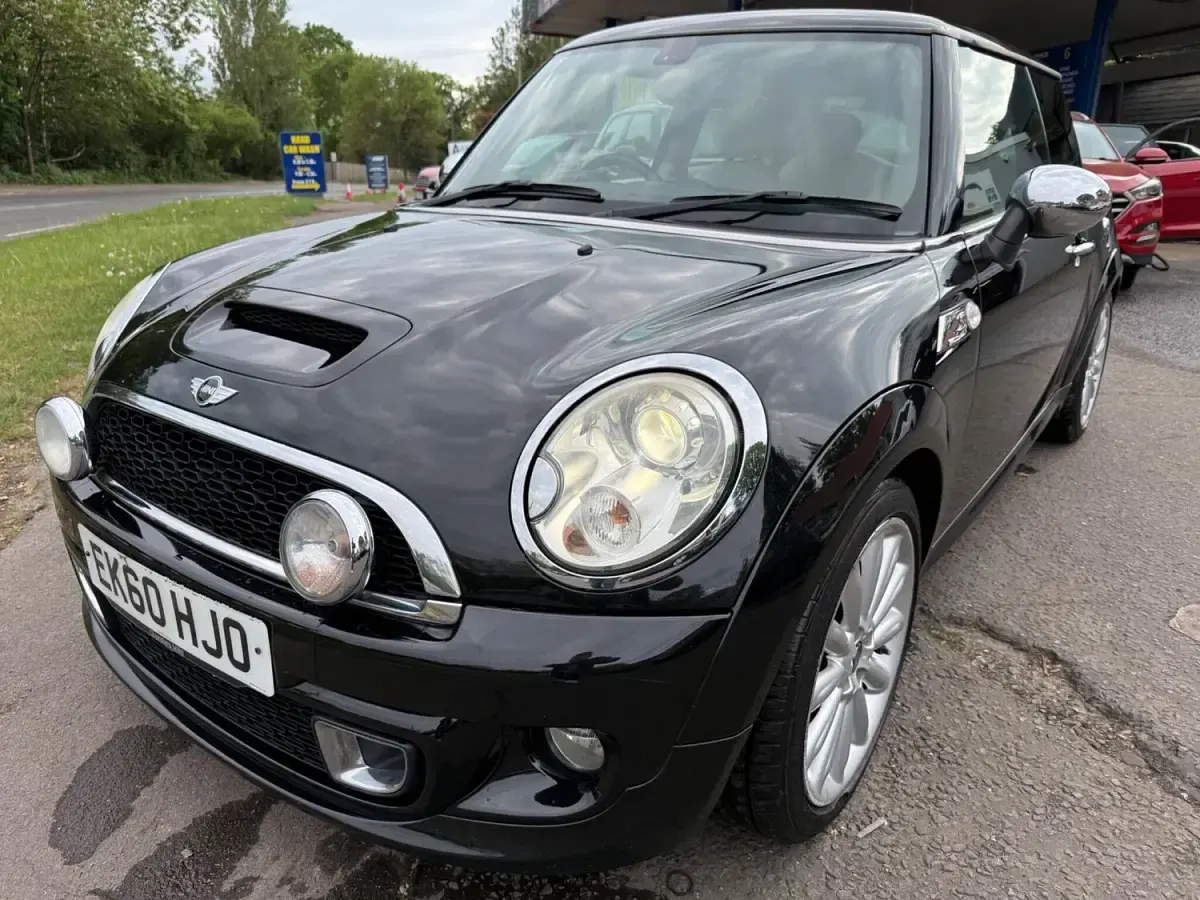 Used Mini Cooper S Hatch 184 HP (135 kW) 2010 Black Hatchback