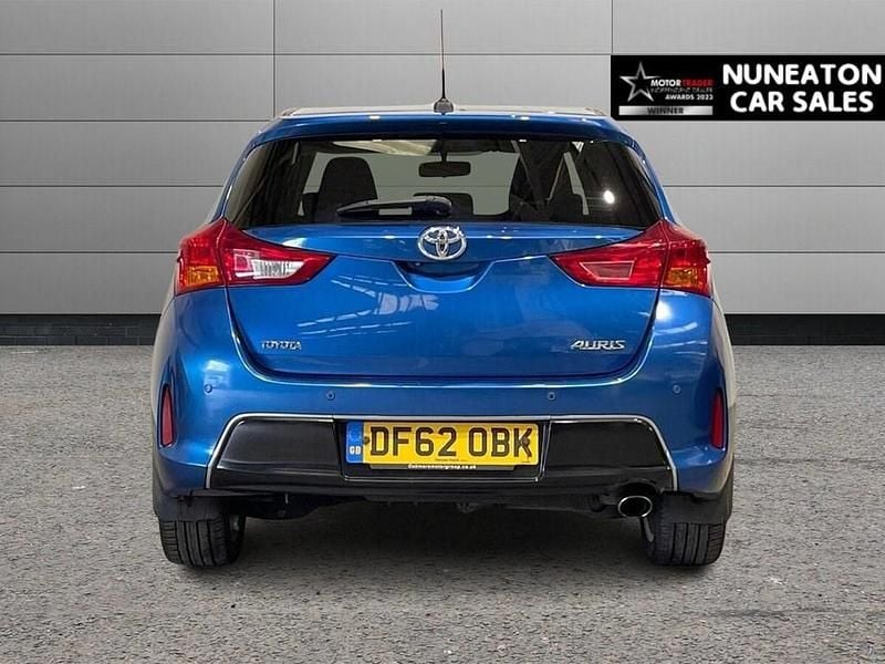Used Toyota Auris Sport 132 HP (97 kW) 2013 Blue Hatchback