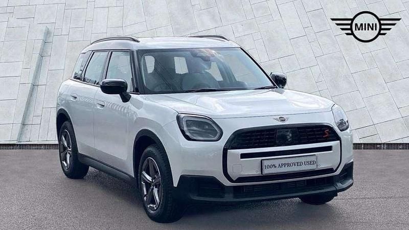 White Used 2024 Mini Countryman Classic SUV | £27,295 (Super price) - Image 1/4