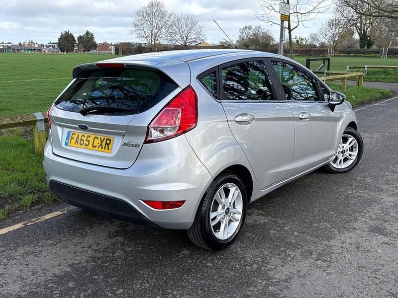 Used Ford Fiesta Zetec 2016 Silver Hatchback