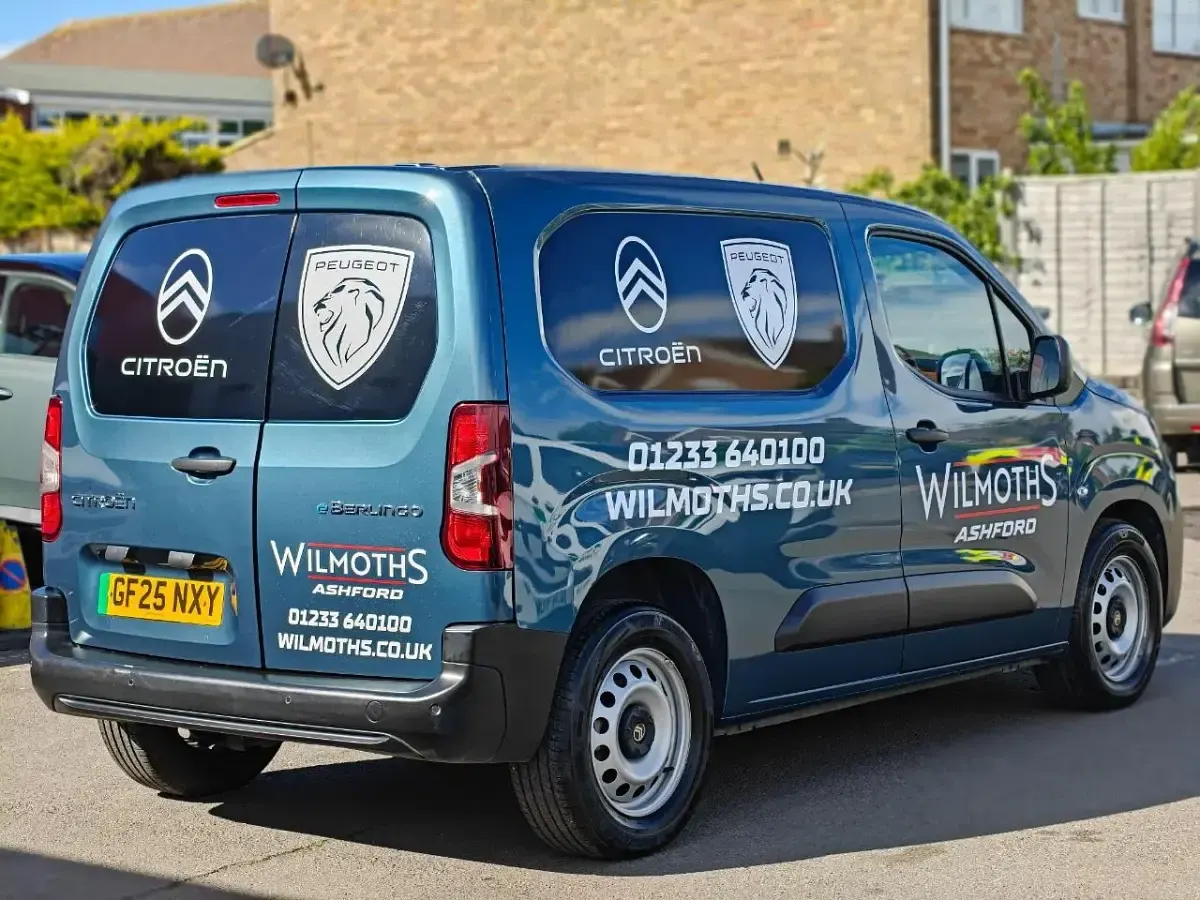 Used Citroën Berlingo 98 kW (134 HP) 2025 Blue MPV