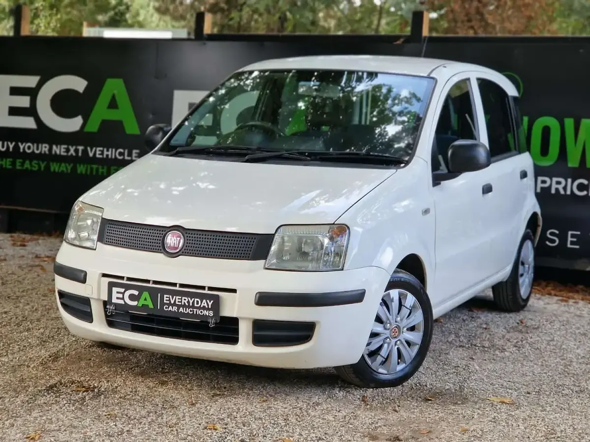 Used Fiat Panda Active 69 HP (50 kW) 2011 White Hatchback