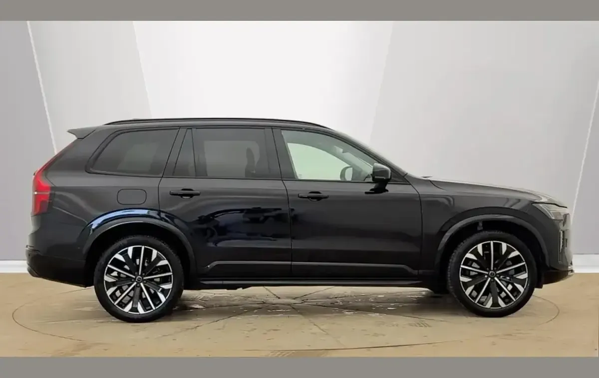 Used Volvo XC90 Ultra 455 HP (334 kW) 2025 Black SUV
