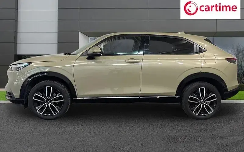 Used Honda HR-V Advance 131 HP (96 kW) 2024 Beige SUV