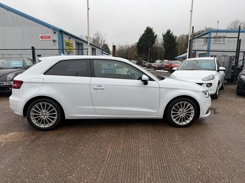 Used Audi A3 Sport 150 HP (110 kW) 2015 White Hatchback