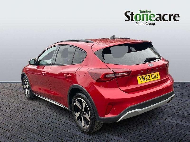 Used Ford Focus Active 125 HP (91 kW) 2022 Red Hatchback