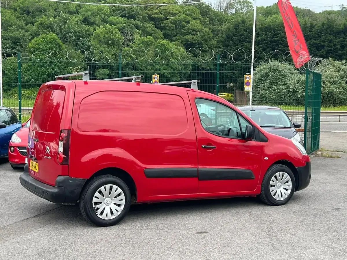 Used Citroën e-Berlingo 75 HP (55 kW) 2012 Red