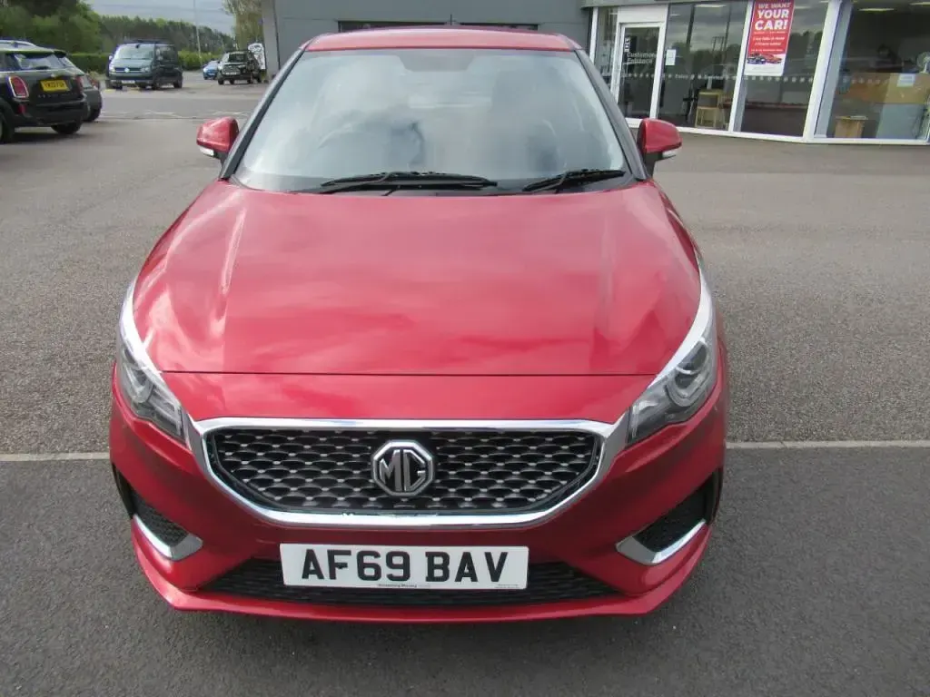 Used MG MG3 Exclusive 106 HP (77 kW) 2019 Red Hatchback