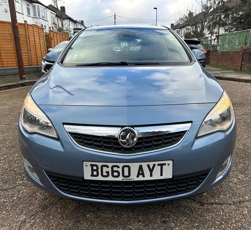 Used Vauxhall Astra 2010 Blue Hatchback