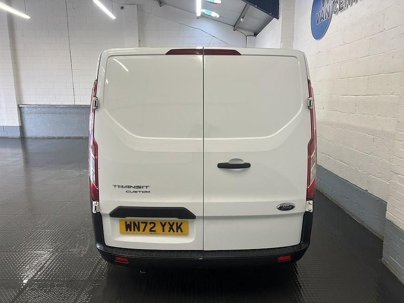 Used Ford Transit Custom S 2022 Frozen white (solid colour) Van