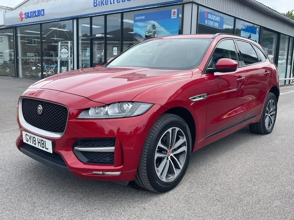 Used Jaguar F-Pace R-Sport 180 HP (132 kW) 2018 Red SUV