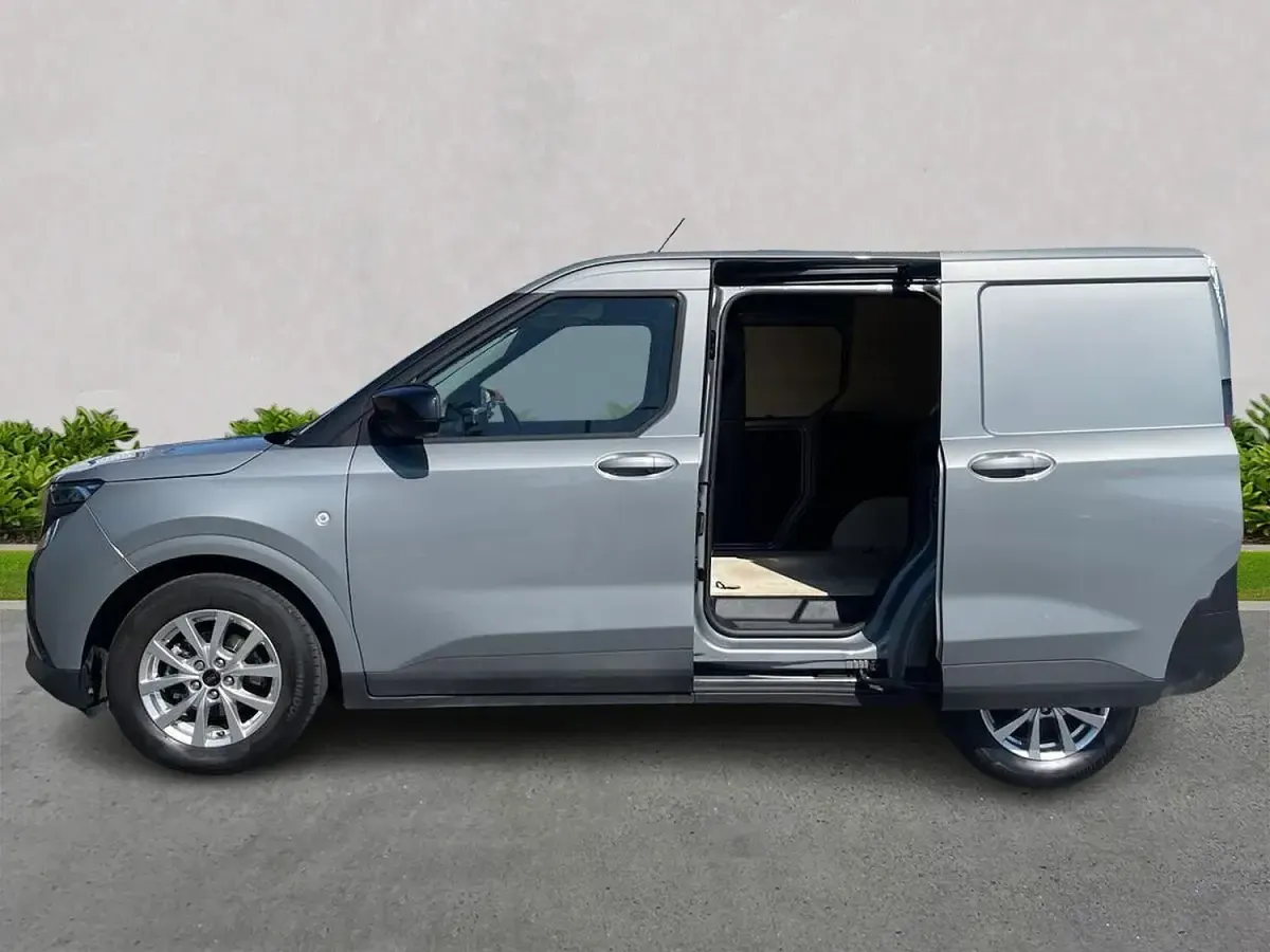 Used Ford Transit Courier 125 HP (91 kW) 2025 Silver Van