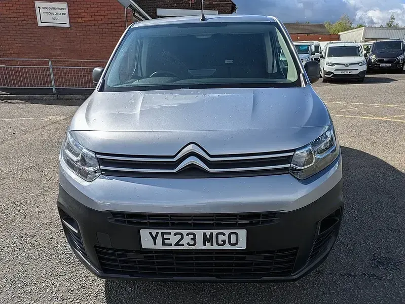 Used Citroën Berlingo 100 HP (73 kW) 2023 Grey MPV