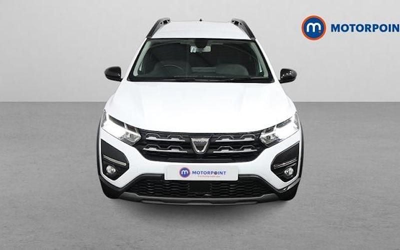 Used Dacia Jogger Extreme 110 HP (80 kW) 2023 White MPV