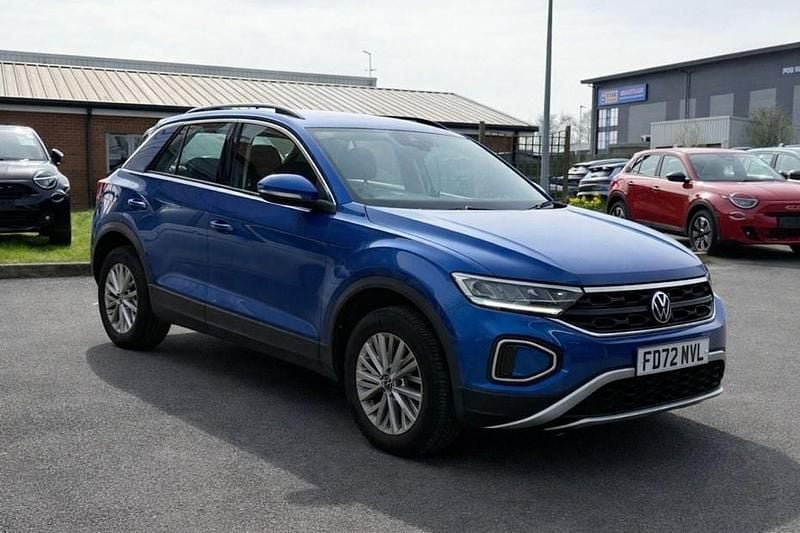 Used VW T-Roc Life 150 HP (110 kW) 2023 Blue SUV