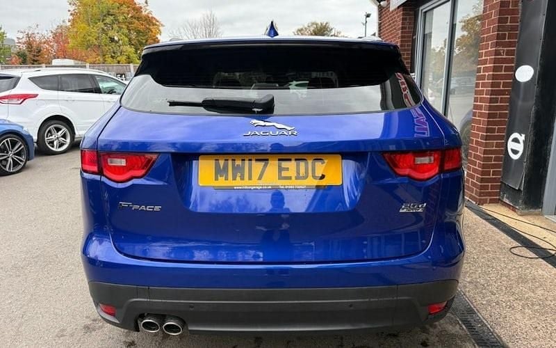 Usado Jaguar F-Pace Prestige 179 HP (131 kW) 2020 SUV