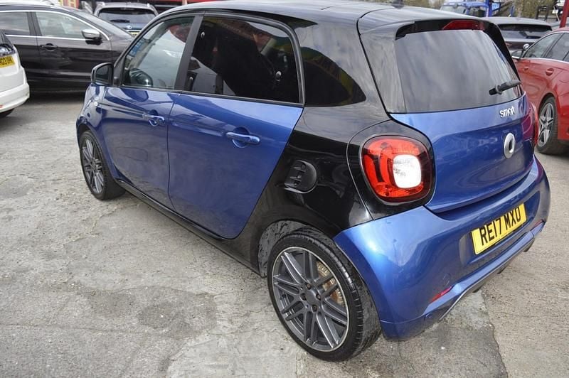 Used Smart ForFour Brabus 90 HP (66 kW) 2017 Blue Hatchback