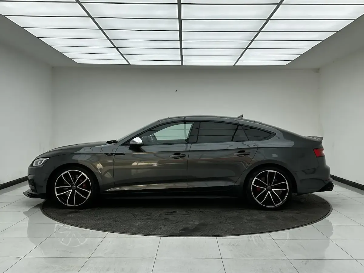 Used Audi A5 Performance 480 HP (353 kW) 2017 Grey Coupe