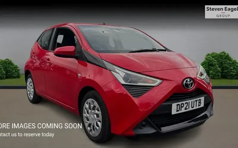 Used Toyota Aygo X-play 72 HP (52 kW) 2021 Hatchback