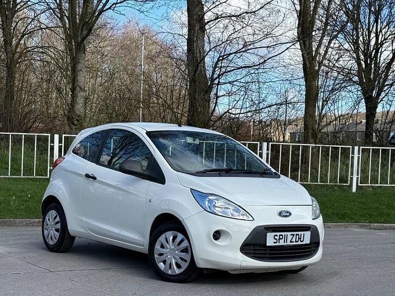 Used Ford Ka Studio 69 HP (50 kW) 2011 White Hatchback