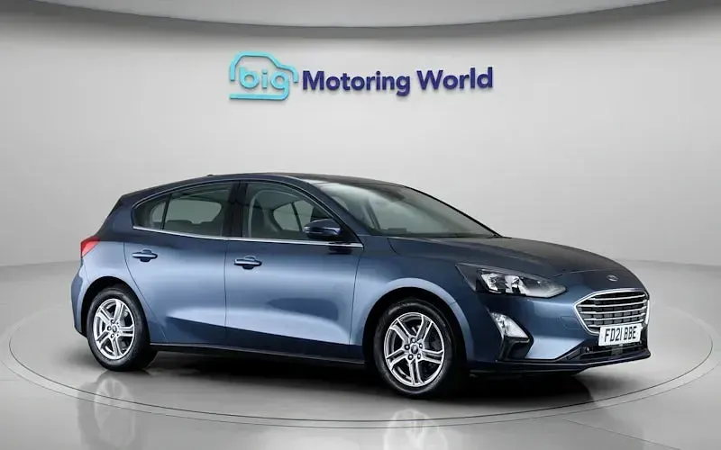 Used Ford Focus Zetec 120 HP (88 kW) 2021 Blue Hatchback