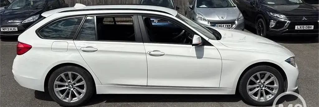Used BMW 320 Comfort Edition 2019 White Estate
