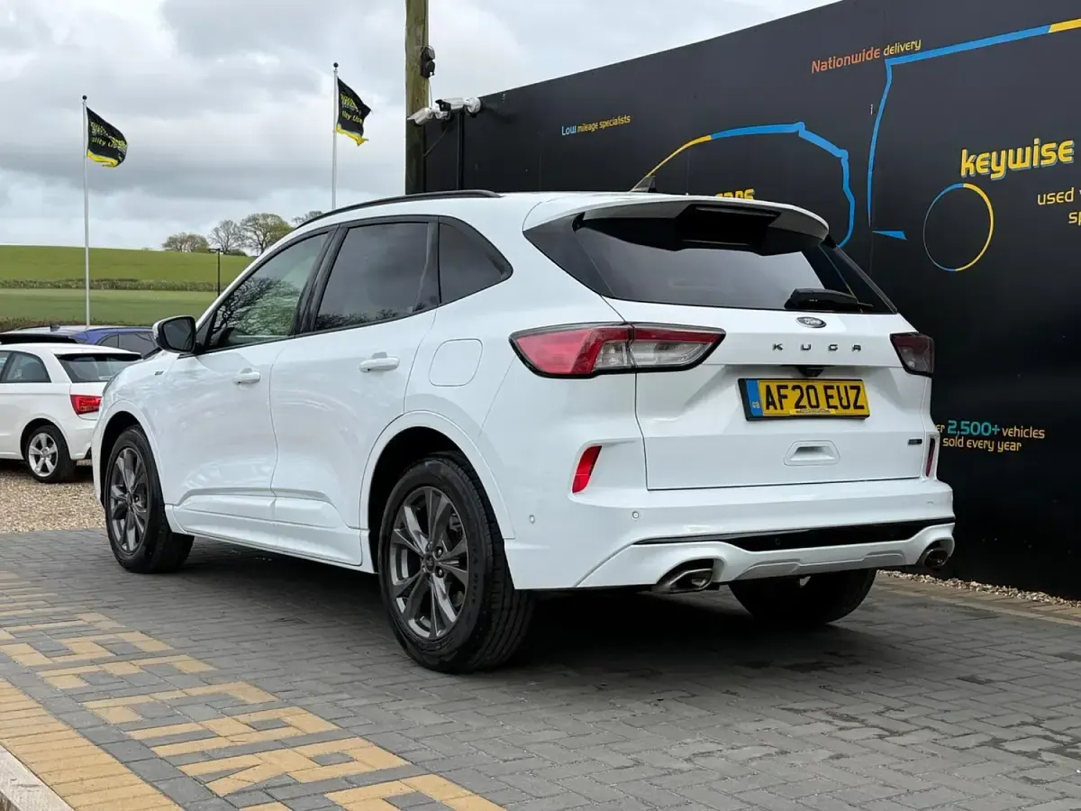 Used Ford Kuga ST-Line 150 HP (110 kW) 2020 White SUV