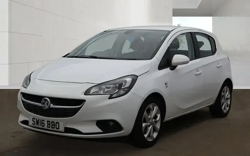 Used Vauxhall Corsa 90 HP (66 kW) 2016 White Hatchback