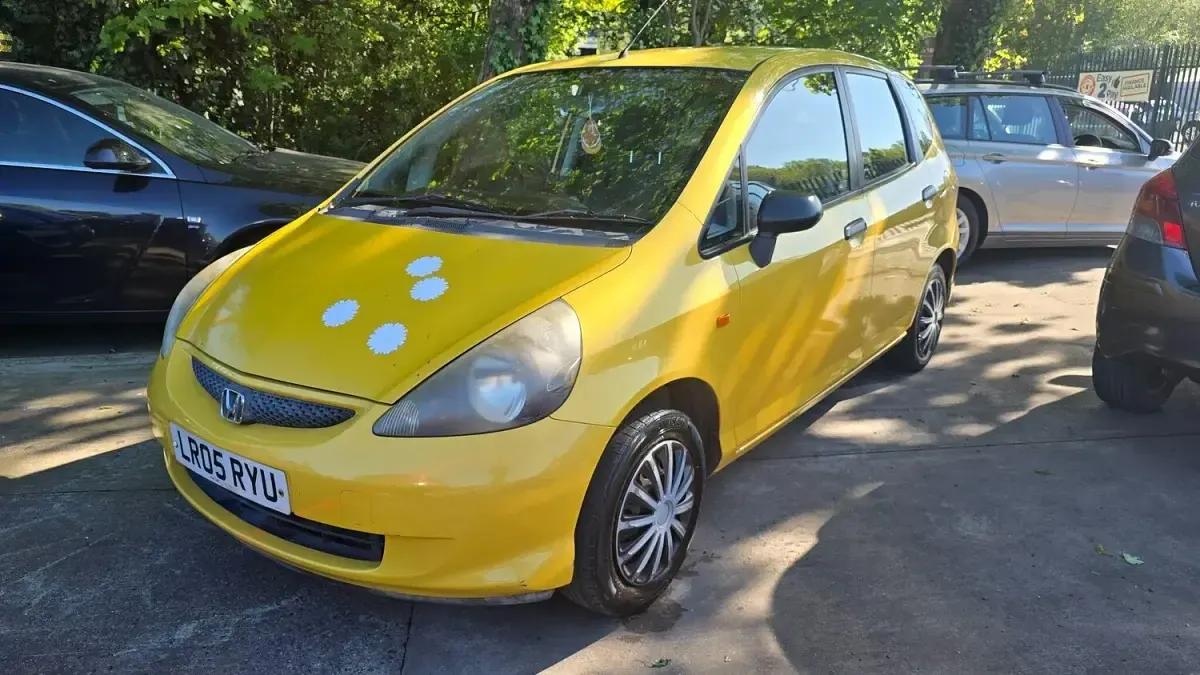 Used Honda Jazz S 78 HP (57 kW) 2005 Yellow Hatchback