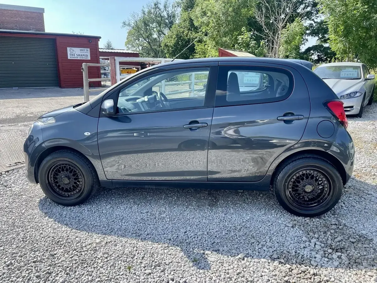 Used Citroën C1 Feel 68 HP (50 kW) 2016 Grey Hatchback