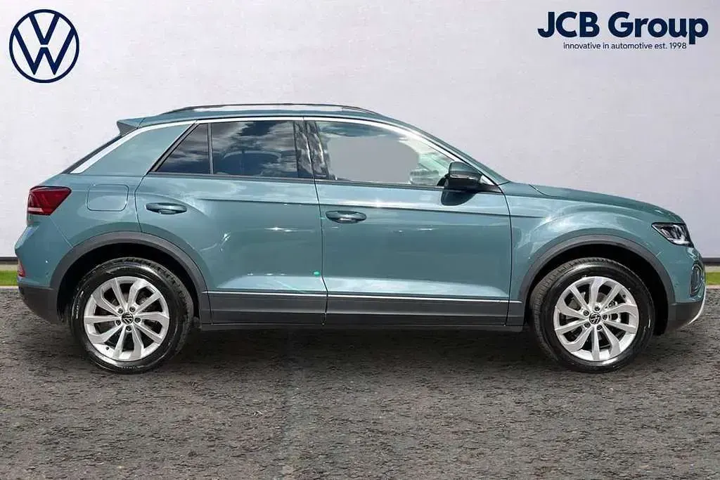 Used VW T-Roc Match 147 HP (108 kW) 2025 Blue SUV