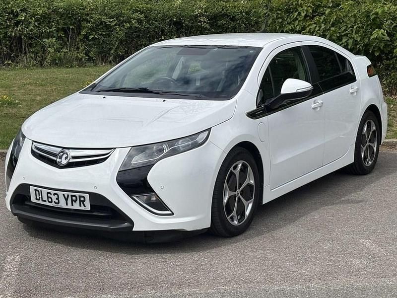 White Used 2014 Vauxhall Ampera Hatchback | £5,600 - Image 1/4