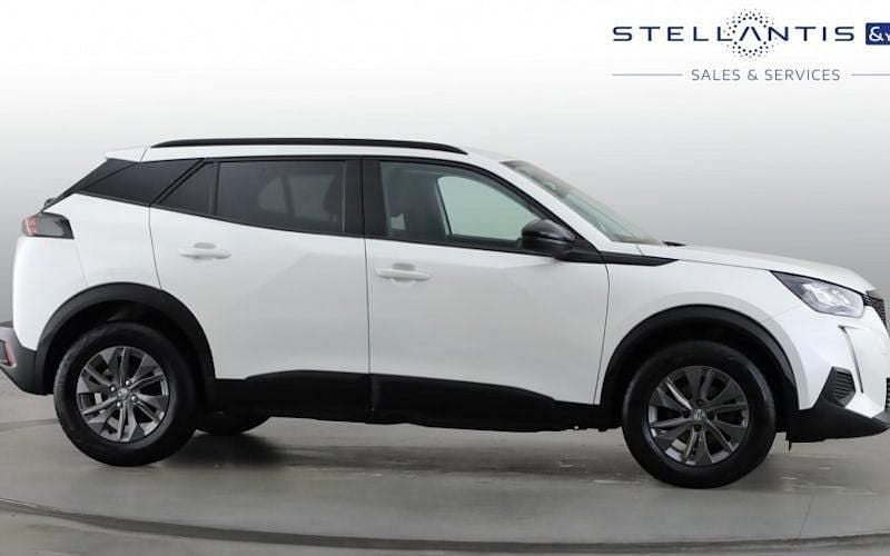 Used Peugeot 2008 Active+ 101 HP (74 kW) 2023 White SUV