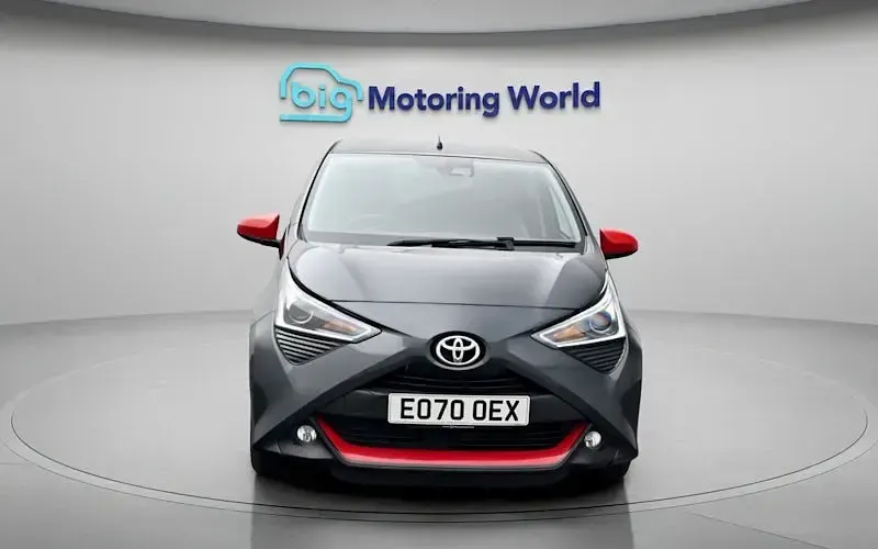 Used Toyota Aygo Trend 72 HP (52 kW) 2020 Grey Hatchback