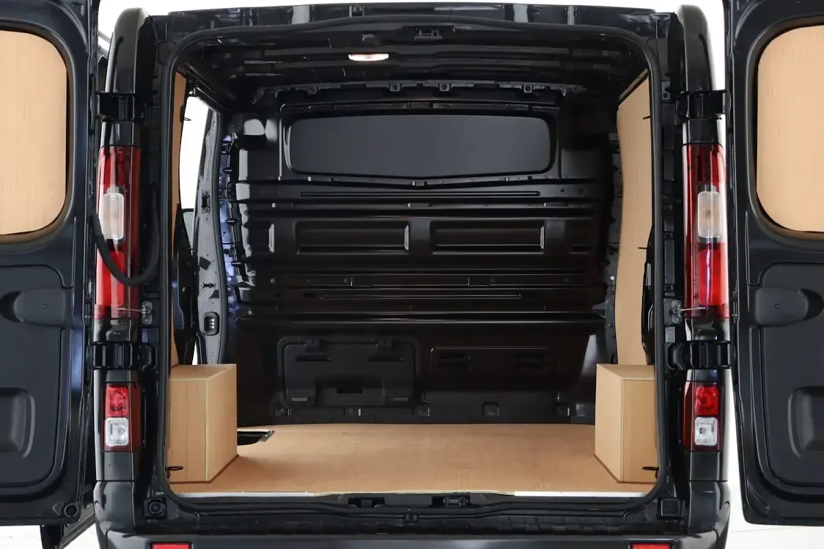 New Renault Trafic 2026 Black