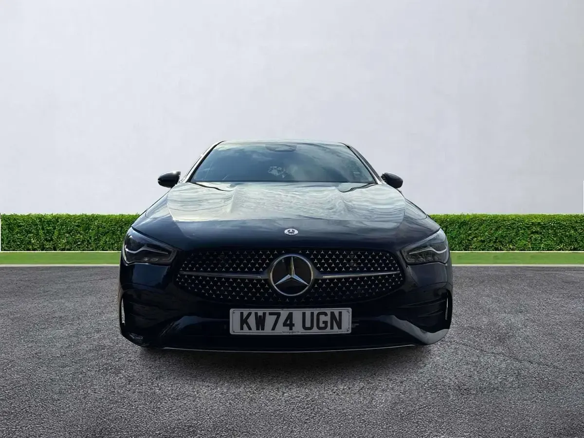 Usado Mercedes CLA220 AMG Line Premium 2025 Preto Sedan