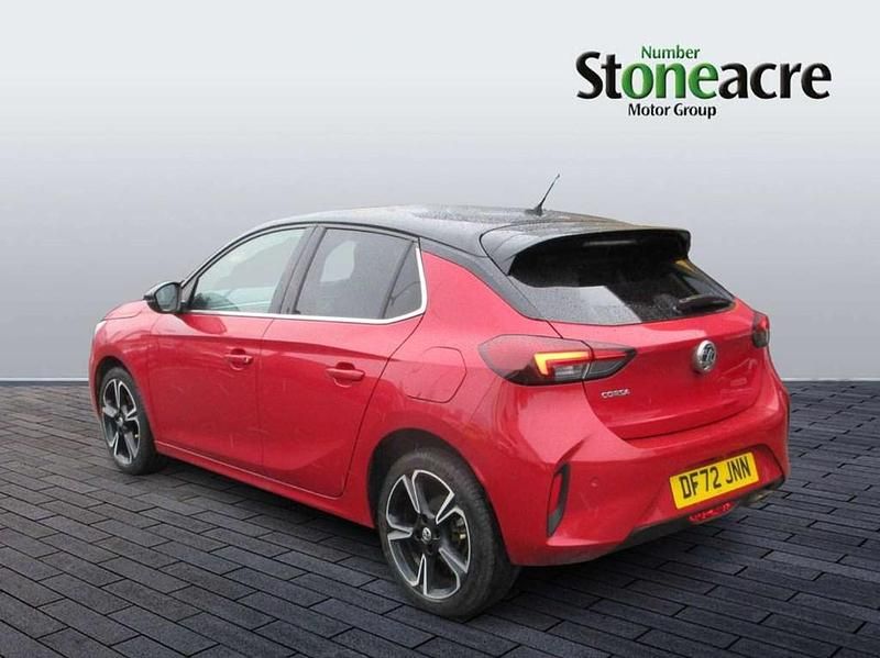 Używany Vauxhall Corsa Ultimate 130 KM (95 kW) 2022 Czerwony Hatchback