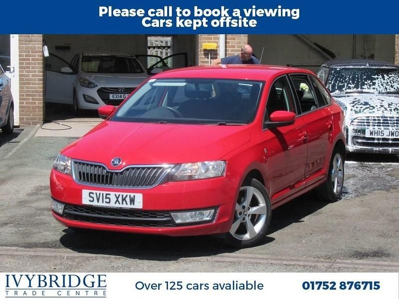 Red Used 2015 Skoda Rapid SE Hatchback | £5,995 (Fair price) - Image 1/2