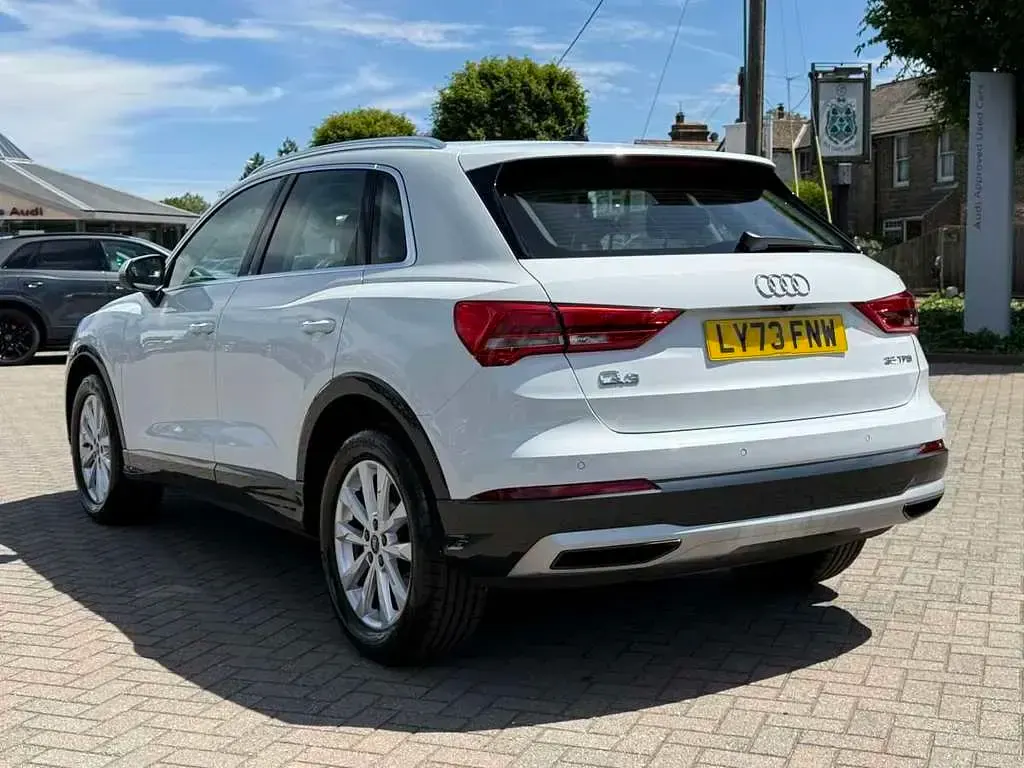 Used Audi Q3 Sport 150 HP (110 kW) 2023 White SUV