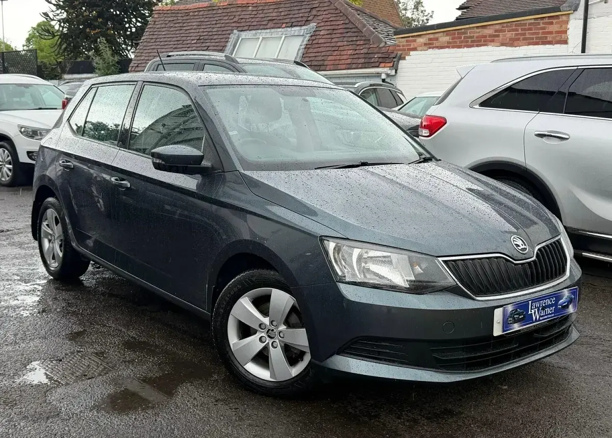 Used Skoda Fabia SE 90 HP (66 kW) 2015 Grey Hatchback