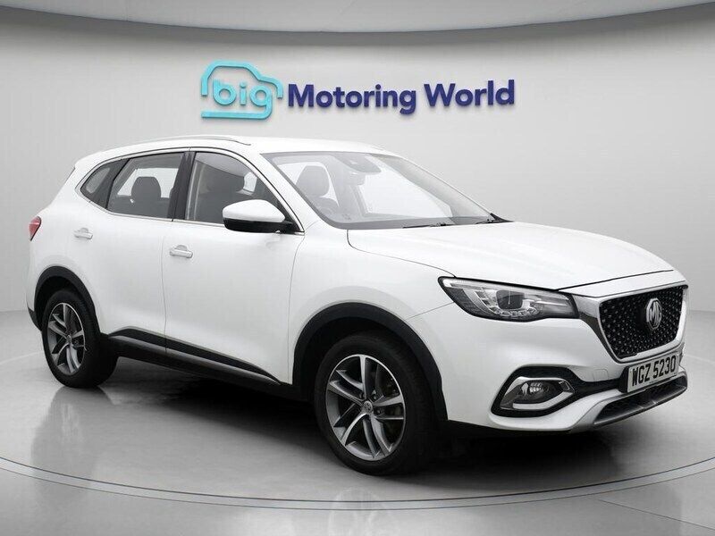 White Used 2022 MG HS Excite SUV | £13,300 (Good price) - Image 1/4
