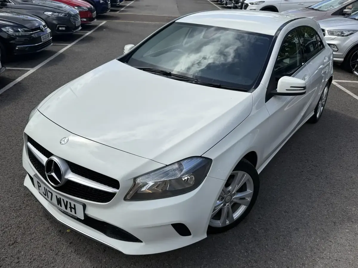 Gebraucht Mercedes A200 2017 Weiß Kleinwagen