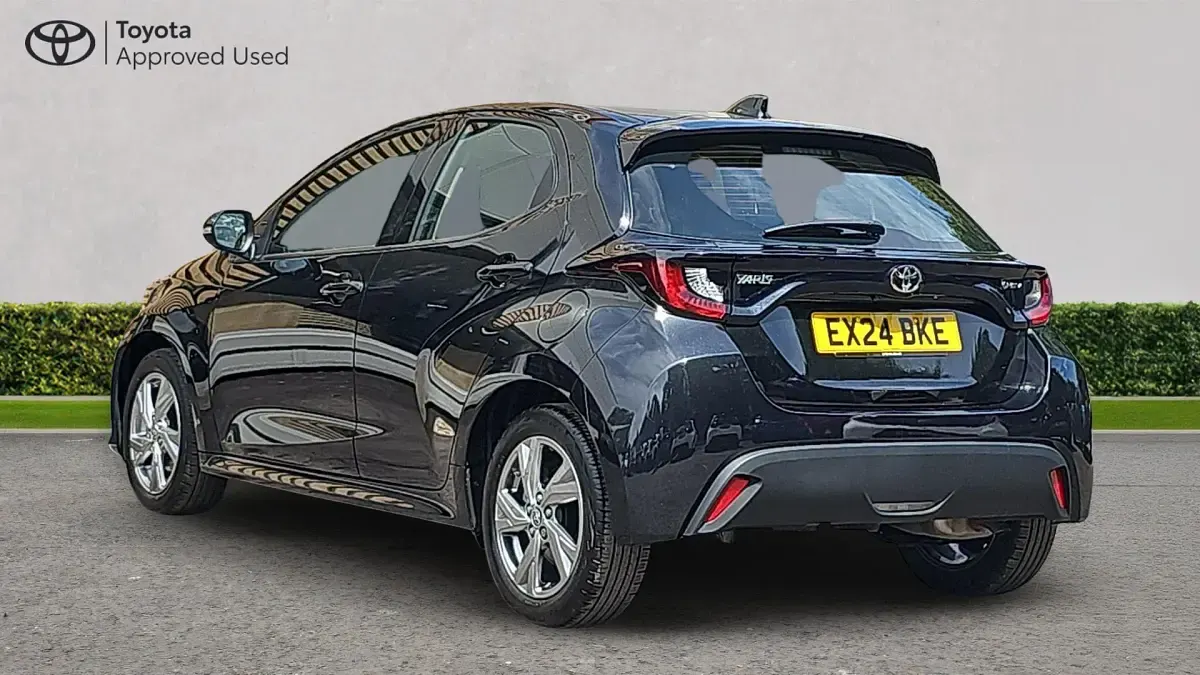 Used Toyota Yaris 116 HP (85 kW) 2024 Eclipse black Hatchback