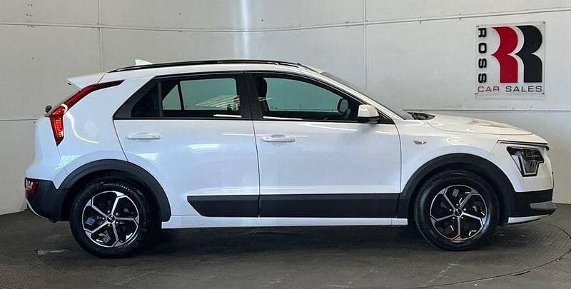 Used Kia Niro 139 HP (102 kW) 2022 White SUV