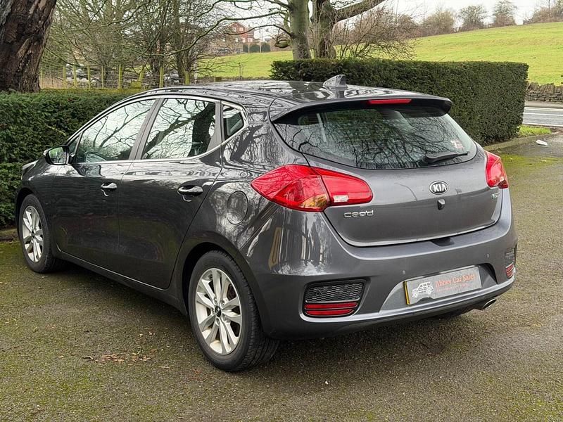 Used Kia Ceed 2018 Silver Hatchback